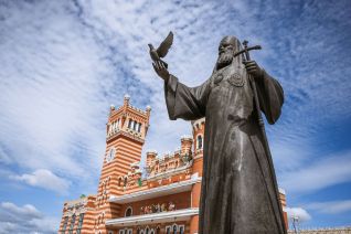 Monument to Patriarch Alexy II