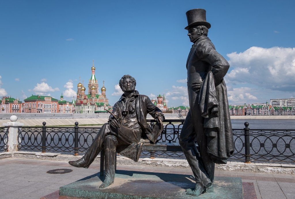Памятник А.С. Пушкину и Евгению Онегину